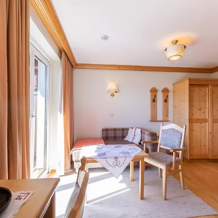 Bed and Breakfast Alpenhof 3*